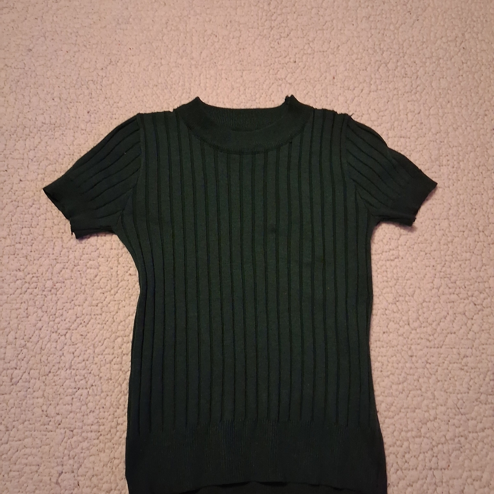 Woman's Ribbed Knit Top - Green
